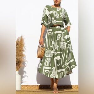 NWT Olive Green & White Matching Skirt Set